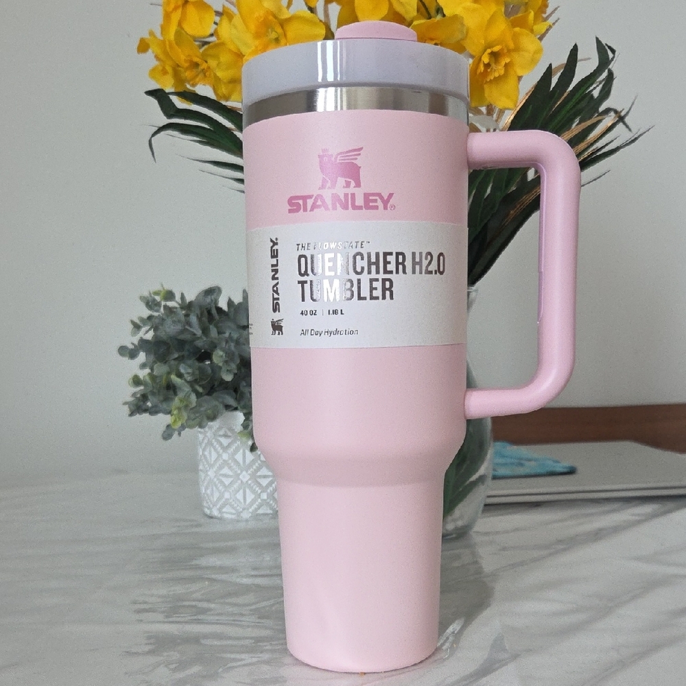 Stanley Pink Quencher H2.0 Tumbler